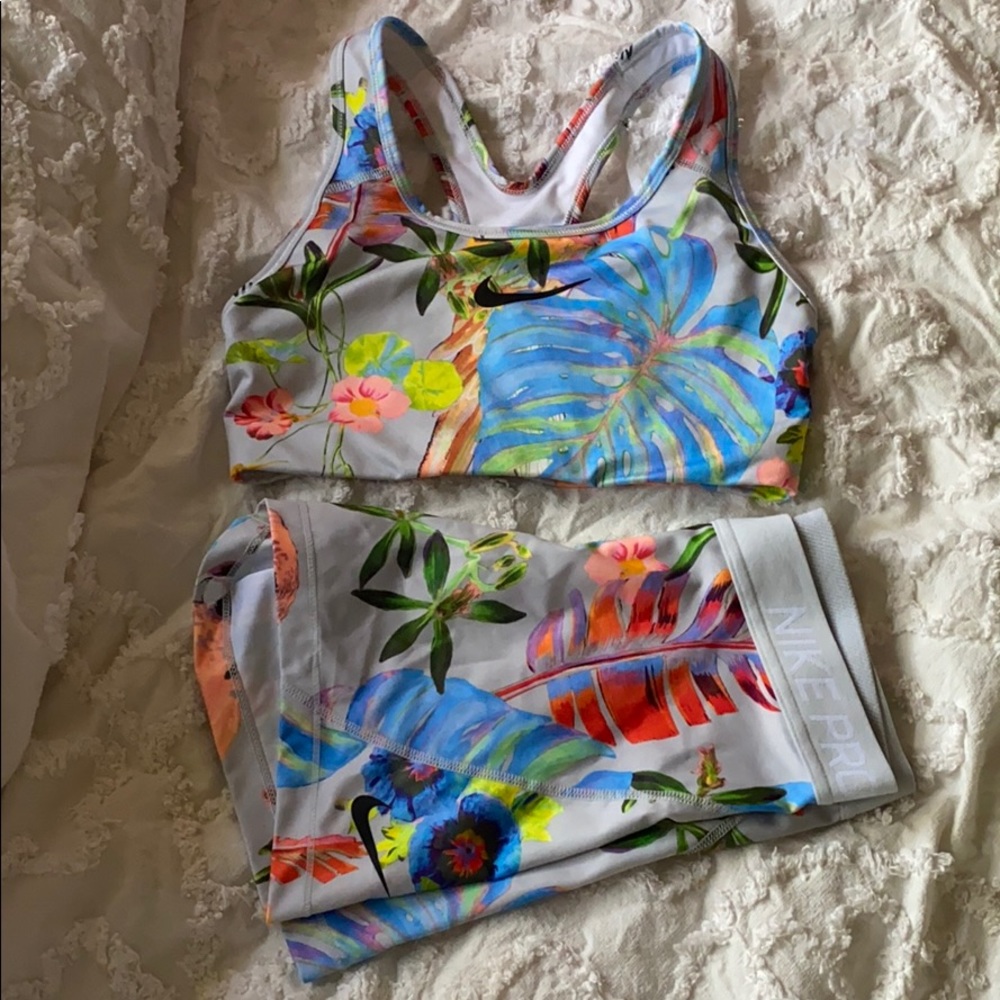 Nike Colorful Tropical Dri-fit Set